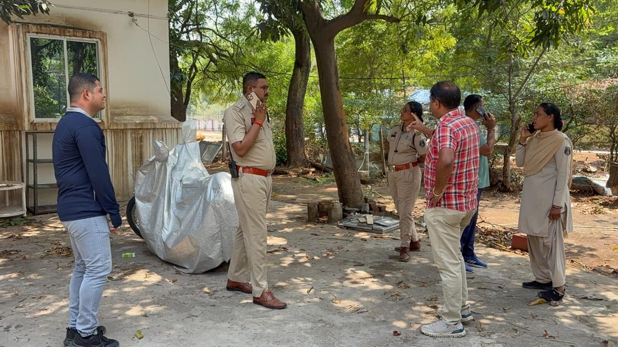 Theft at CSEB employee s house in Korba