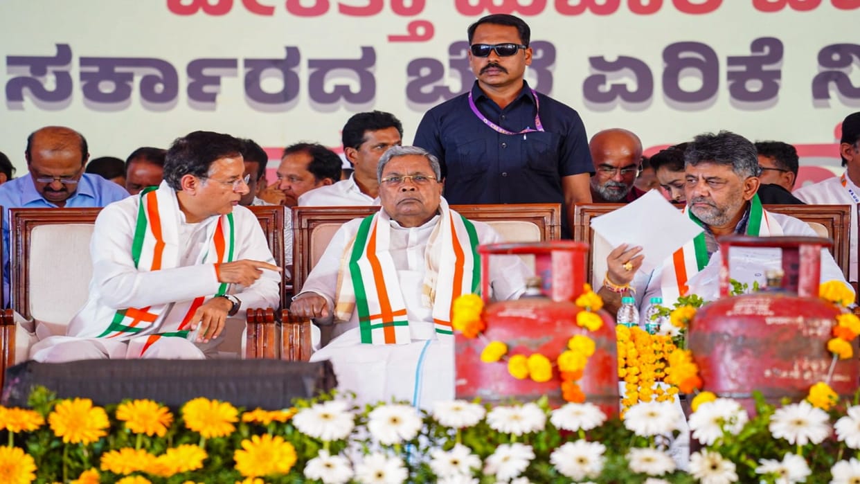 Karnataka CM surrounded for raising hand on police officer, state Home Minister responded to BJP's allegations
