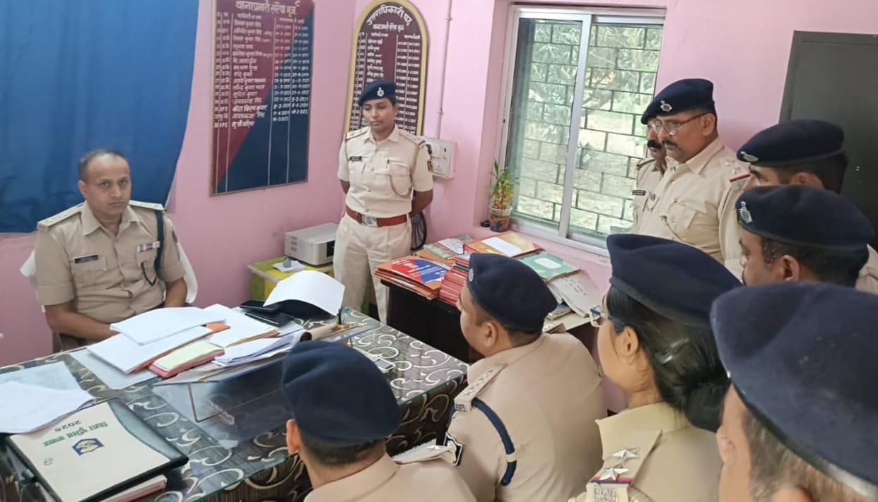 Bihar News: SSP Sushil Kumar suspended 16 policemen in a single day
