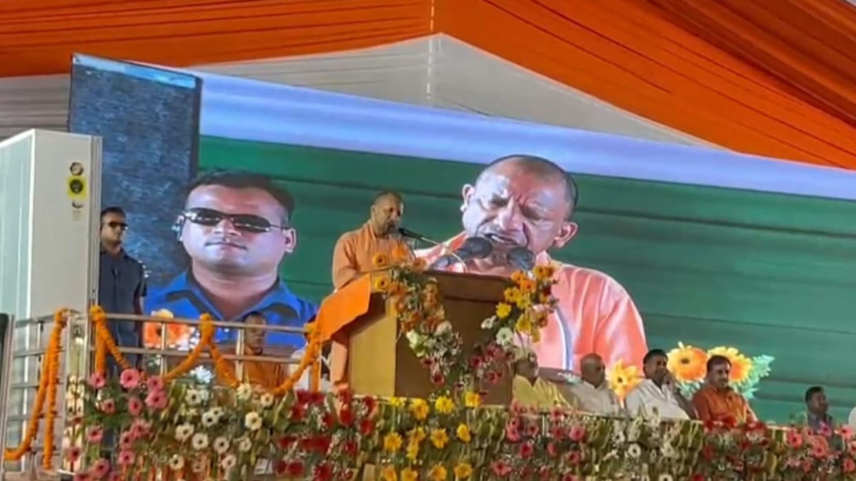 CM Yogi said in Gorakhpur- Congress and SP considered the family as the country and developed it