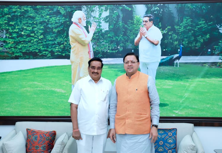 Uttarakhand: केंद्रीय जल शक्ति मंत्री से मिले सीएम धामी, आठ जल विद्युत परियोजनाओं के निर्माण की अनुमति मांगी