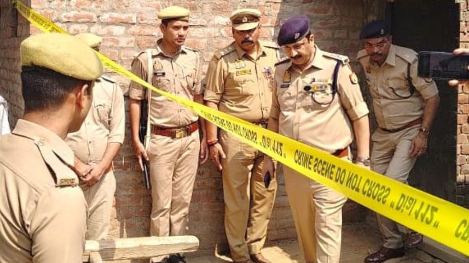 Young woman murder in her house in Kaushambi her body was found in Room