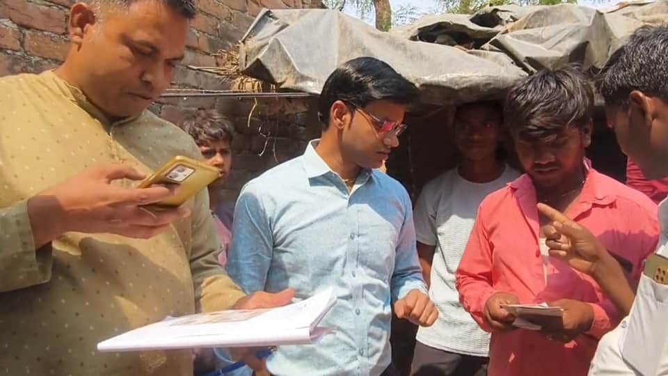 Kaushambi Tragedy Mud Mound Collapse in UP Buries Nine, Five Dead Know Details in Hindi