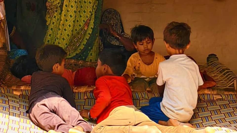 Kaushambi Tragedy Suddenly the mound collapsed then darkness fell before the eyes injured Suggan told the whol