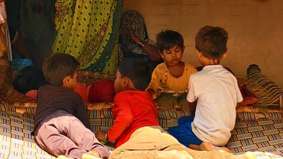 Kaushambi Tragedy Suddenly the mound collapsed then darkness fell before the eyes injured Suggan told the whol