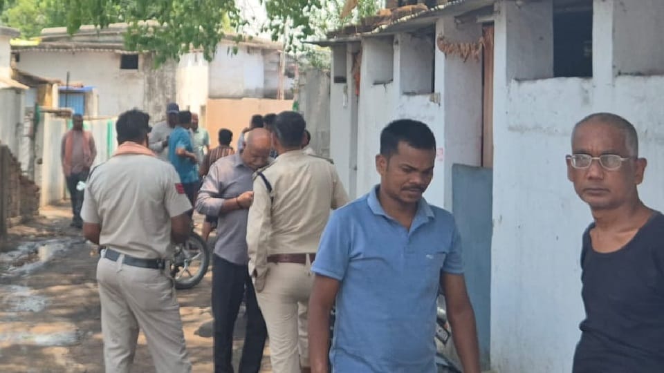 SECL employee committed suicide by hanging himself in Korba