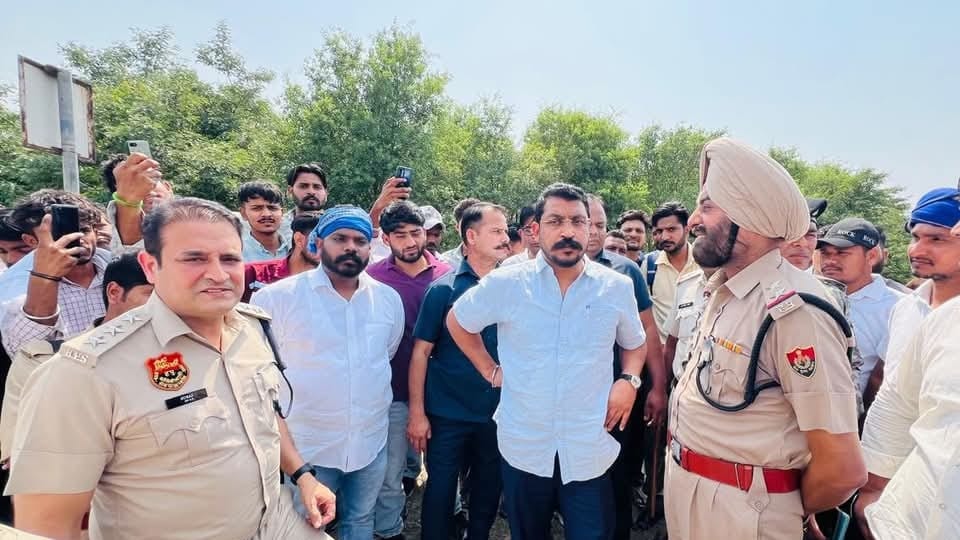 Police stopped mp Chandra Shekhar Azad on Ambala Highway while he going to Raipur Rani in Panchkula