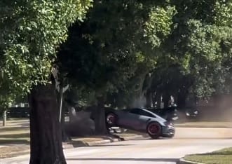 Porsche 911 GT3 RS crash after burnout stunt in Florida