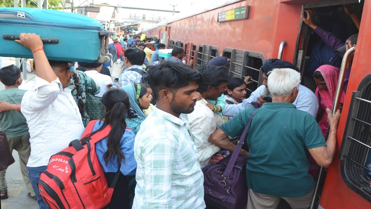 Block on Kanpur route ends train movement between Delhi-Lucknow disrupted