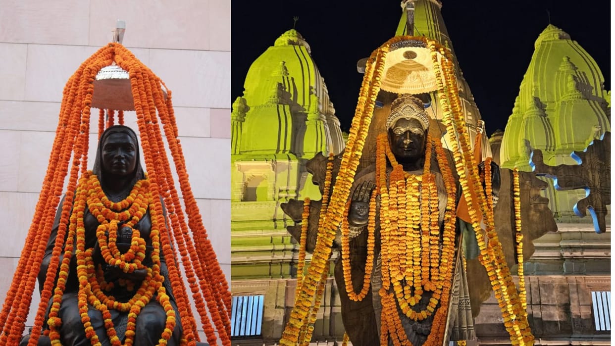 Silver umbrellas were installed on the statues present in Shri Kashi Vishwanath Dham premises
