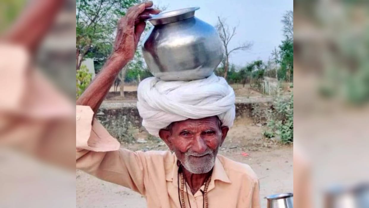 Bhilwara News: 88-year-old Paani Baba Mangilal Gurjar's Jal Tapasya quenching thirst of passersby for 29 years