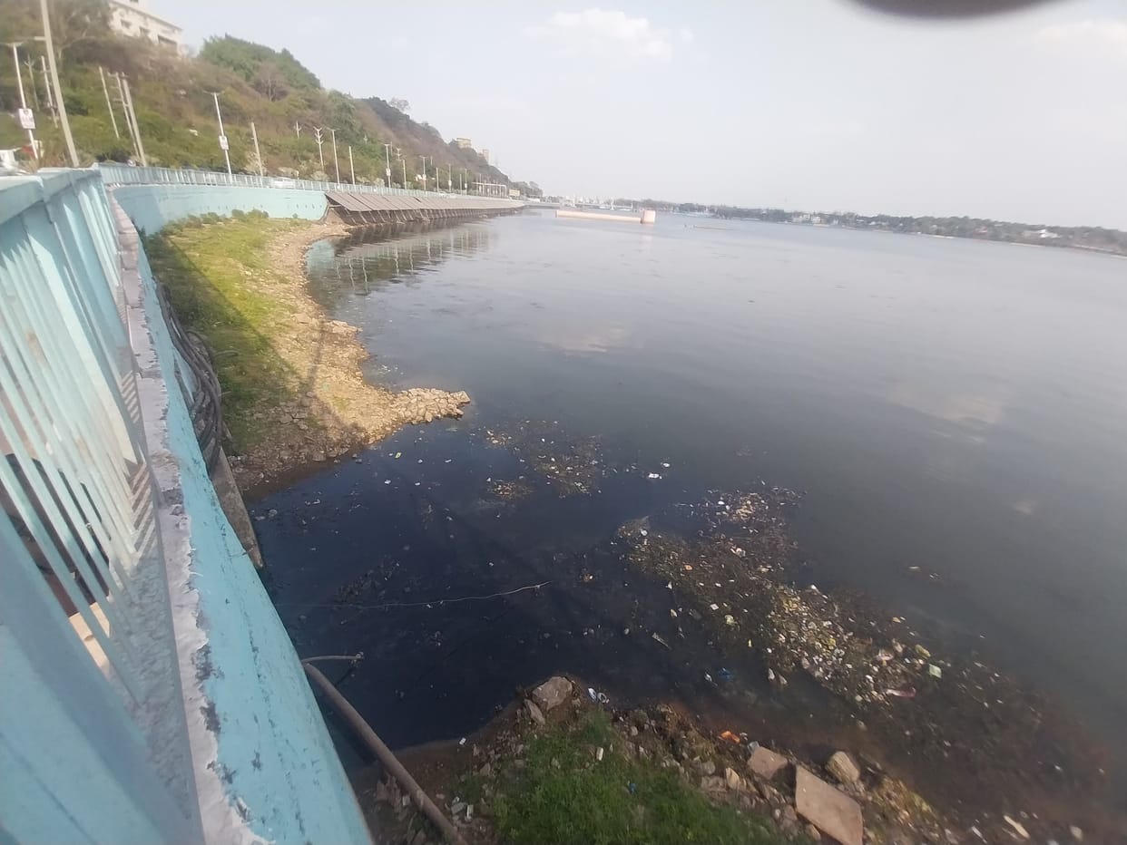 Bhopal: Even after spending crores of rupees in Bhopal, dirty drain water is reaching Bada Talab, impact on Sw