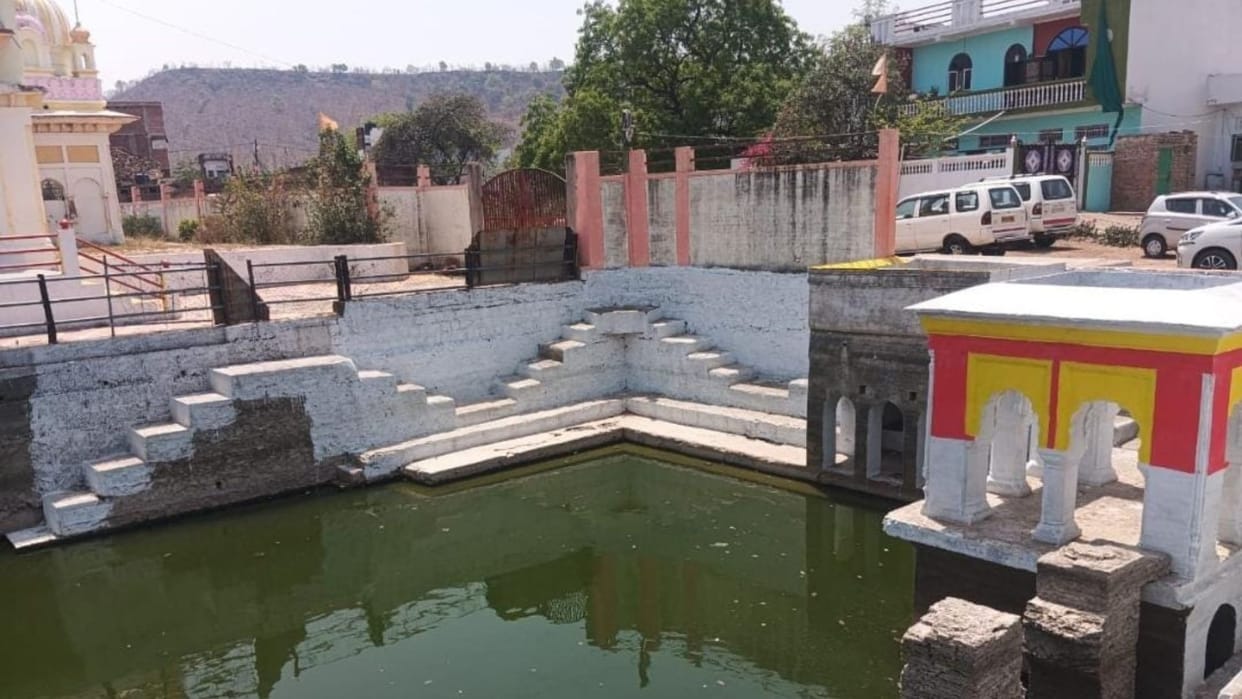 the 100-year-old stepwell was cleaned and painted and plantation was done In Chhatarpur