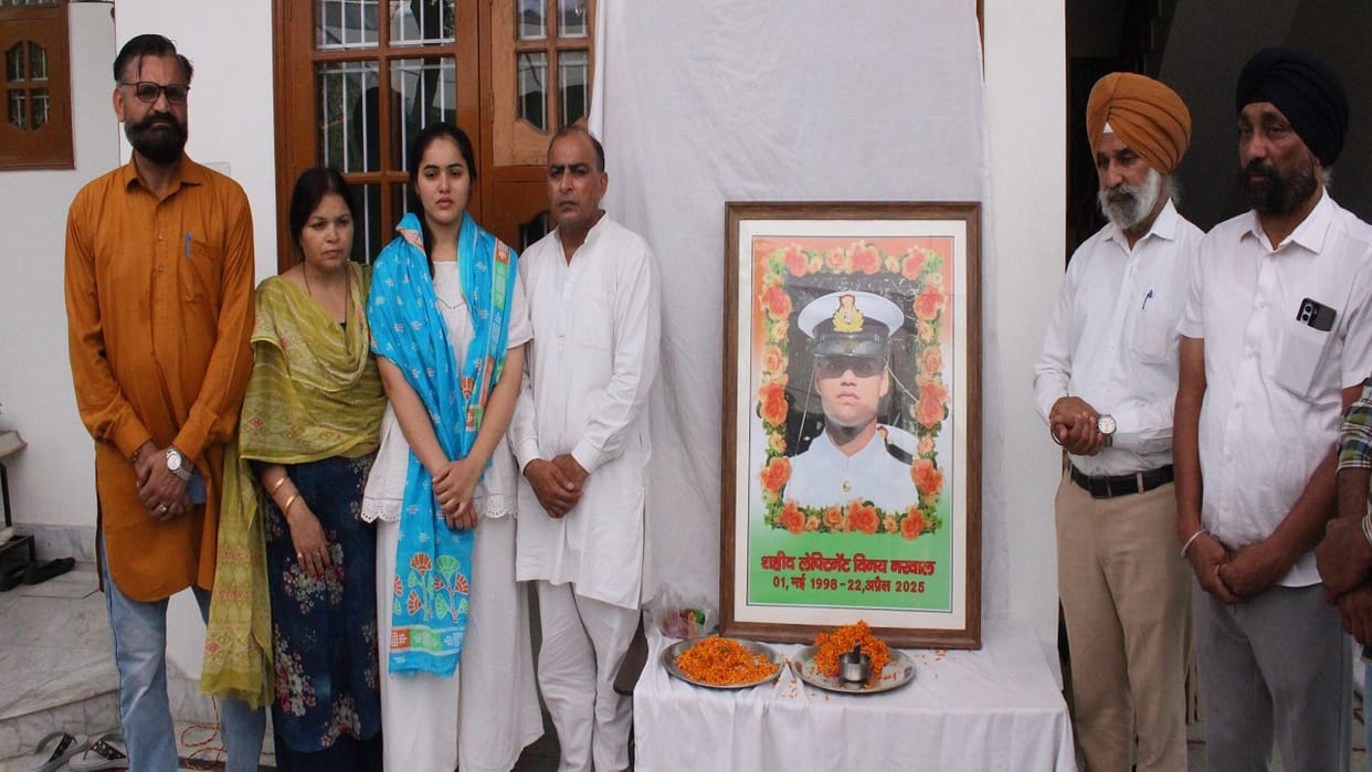Government should give martyr status to Vinay Narwal: Father Rajesh Narwal's emotional appeal