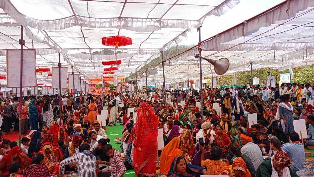 Omkareshwar: CM's mass marriage ceremony took place for the first time in the pilgrimage city of Omkareshwar