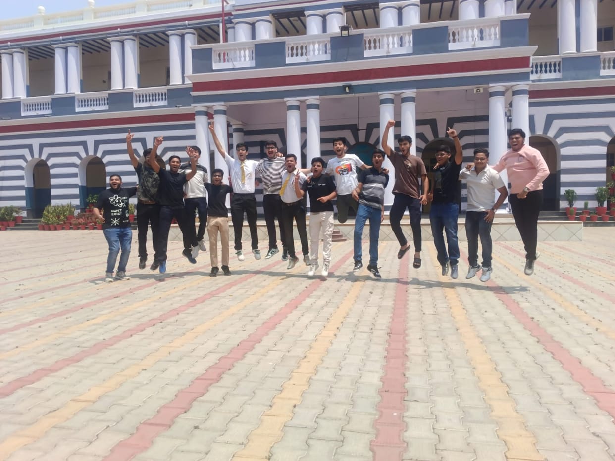 ICSE and ISC results declared Sangini Malhotra got 99% marks in 12th