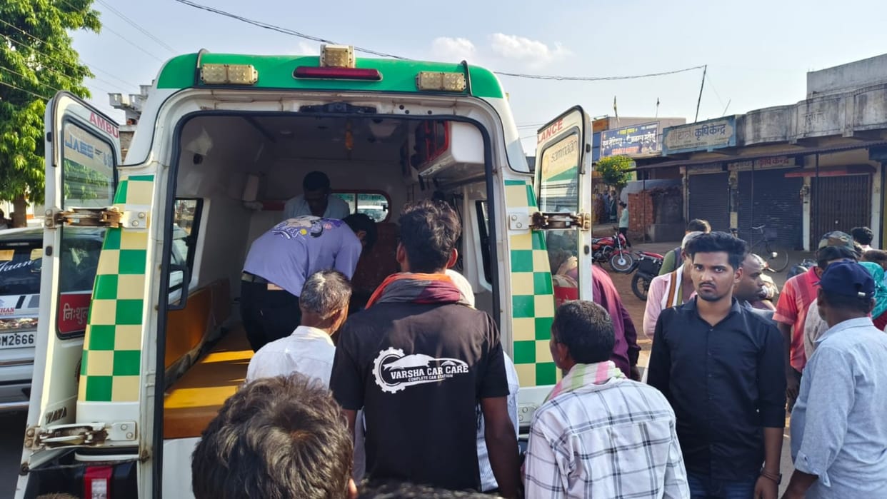 One killed and three injured in collision between two bikes in Balod