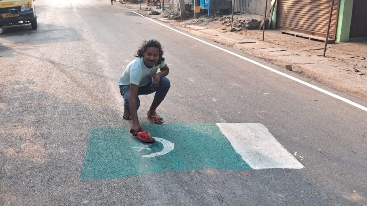 Pahalgam Attack Pak flag made on road in Azamgarh trampled by vehicles