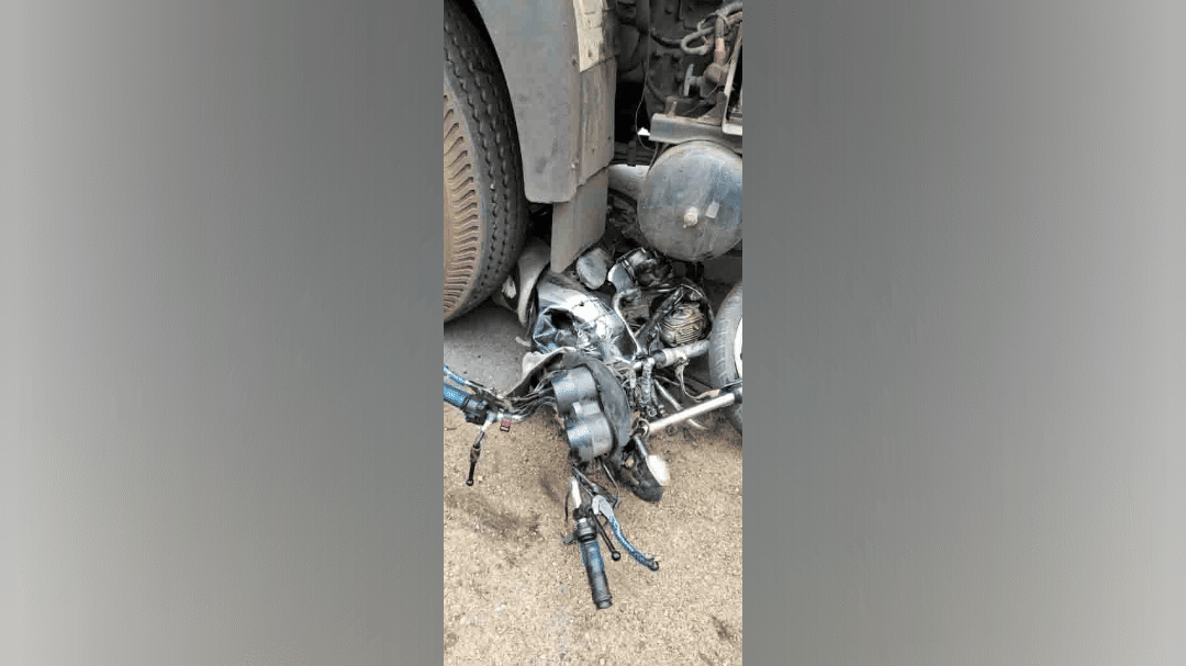 A young man died in a road accident in Raigarh