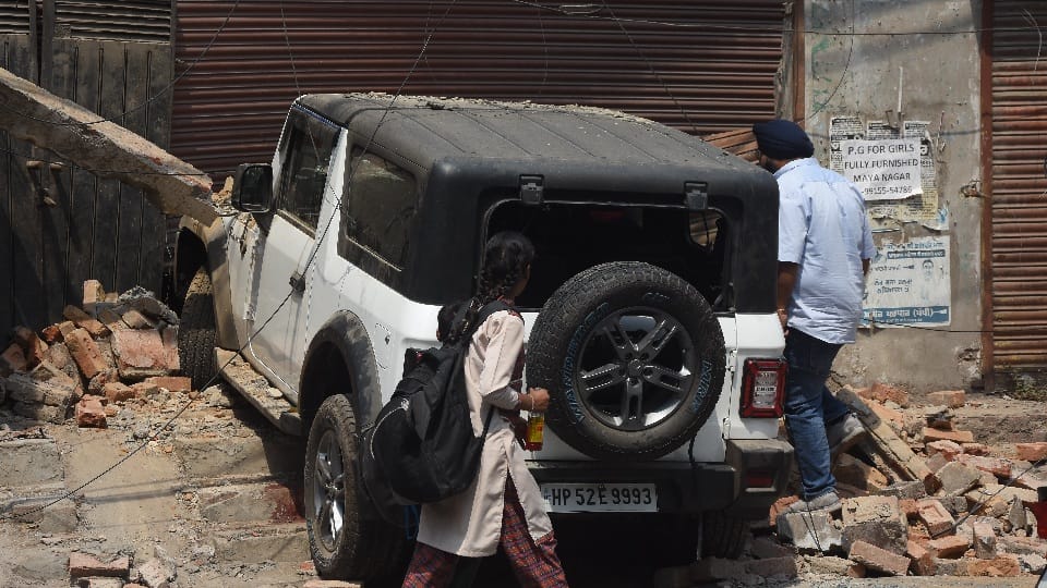Thar hit bike woman driving car youth dies in Ludhiana