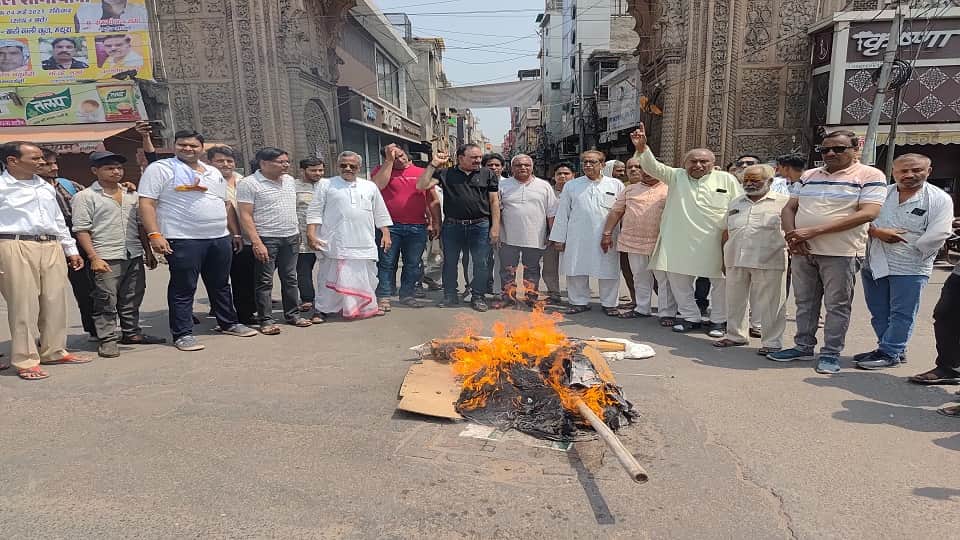 Pahalgam Attack: Markets remained closed in protest against terrorist attack protests at many places