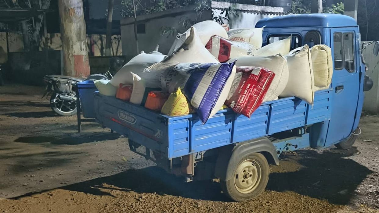 Two people have been caught black marketing PDS rice in an auto in Durg.