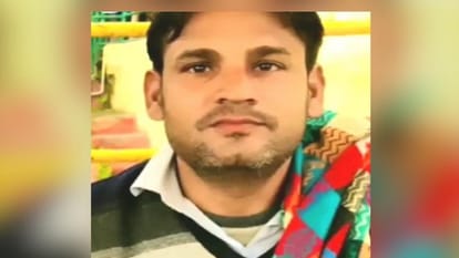 Meerut: Model died in an accident, body was taken out after cutting the car and three friends were injured