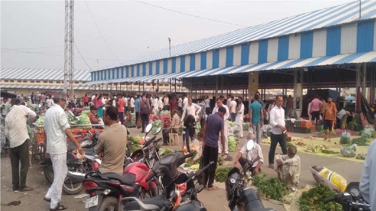 Terror of miscreants in Ambala: Naraingarh rocked again by firing, fired in the air in the vegetable market