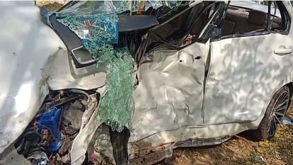 Punjab Accident: फिरोजपुर-फरीदकोट हाइवे पर टकराई इनोवा और स्विफ्ट, कारों को उड़े परखच्चे, एक की मौत, Video Innova and Swift collided on Firozepur Faridkot Highway one died see video