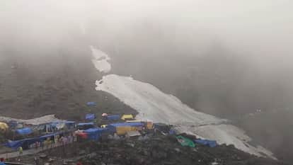 Heavy rain in Kedarnath, hailstorm in Uttarkashi disrupts normal life