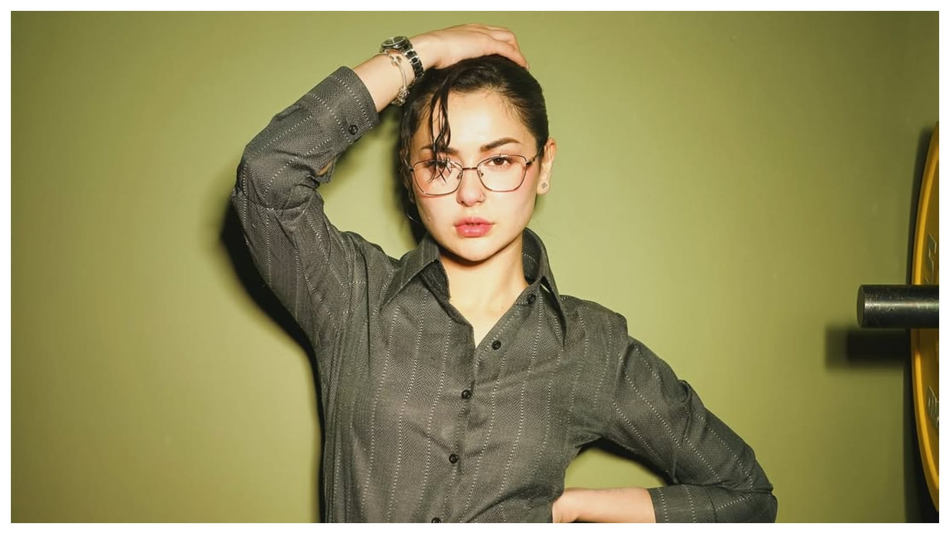 Hania Aamir video goes viral users say she drunk but fans defend her on social media