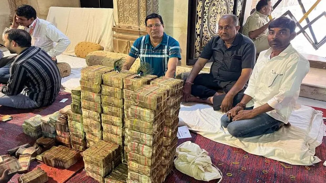 Chittorgarh Counting of offerings completed Sanwaliaji more than 25 crores recovered from store offering room