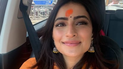 After release of The bhootnii palak tiwari visit siddhivinayak temple mumbai shares photos on social media