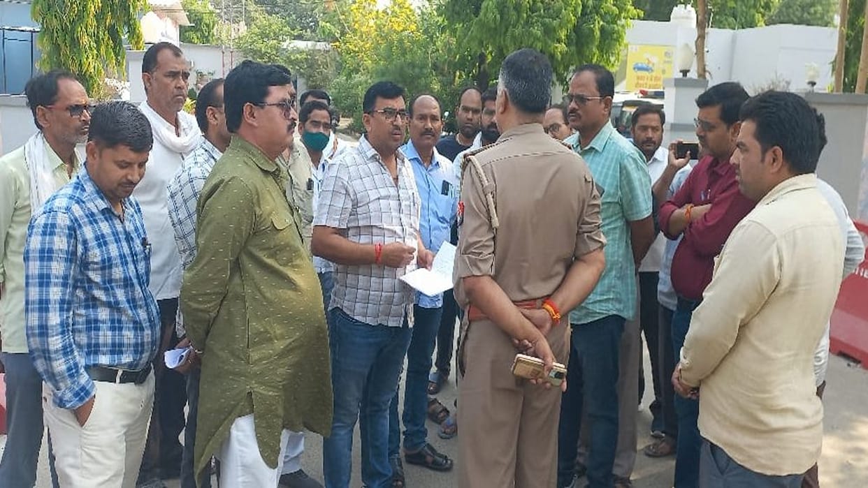 eachers expressed anger over the incident with the innocent student, reached the police station and demanded