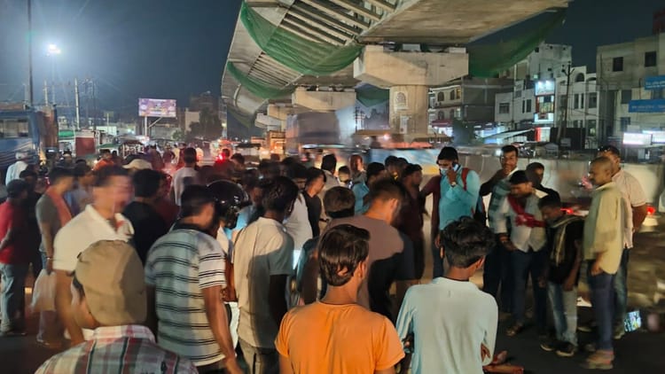 Bihar News : टेम्पू में ठोकर लगने पर ट्रक को रोकने उतरे शख्स को कुचला, भतीजा का जनेऊ संस्कार कर लौट रहा था