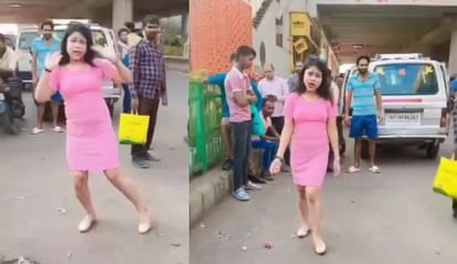 Kanpur Girls made a reel on the divide of GT Road police picket point is nearby constables will be questioned