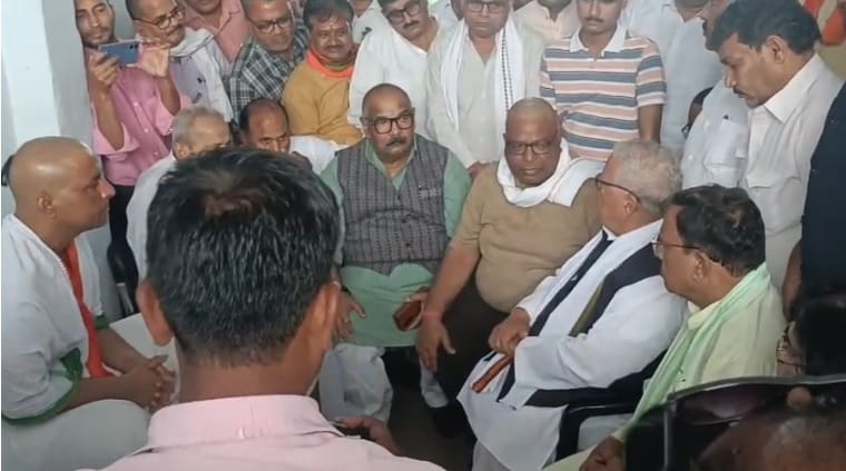Kanpur Former Governor Kalraj Mishra reached Kanpur met Shubhams family expressed condolences