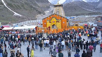 Chardham Yatra 2025 Two Pilgrims died due to deterioration in their health in Kedarnath
