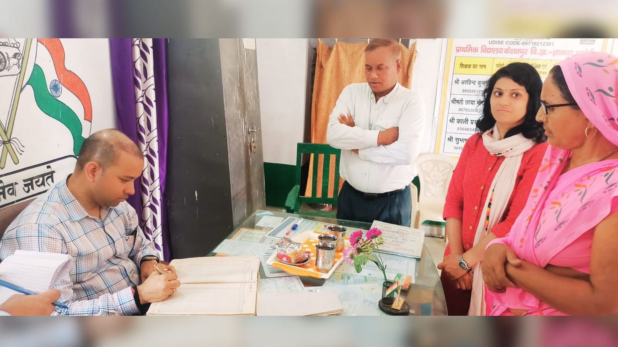 student recited multiplication table of 13 to DM bhadohi got angry on finding bad bricks in CHC