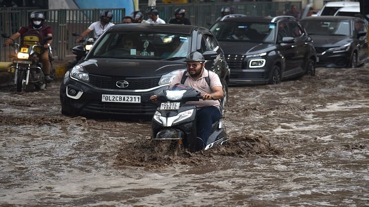 Delhi: मानसून में 76 स्थानों पर हो सकता है जलभराव, चिह्नित किए स्थान; एक्शन प्लान तैयार करने में जुटी एमसीडी