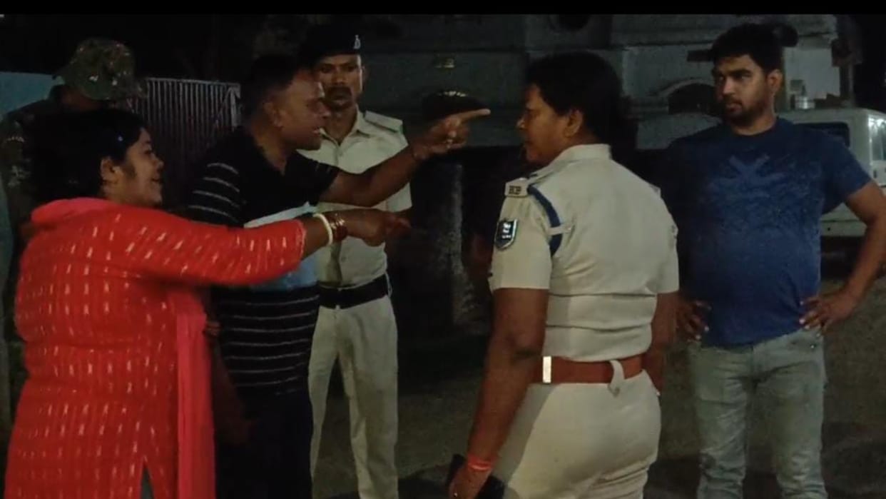 Bihar News : Youth murder case munger bihar police occupying land Mukhiya family accused