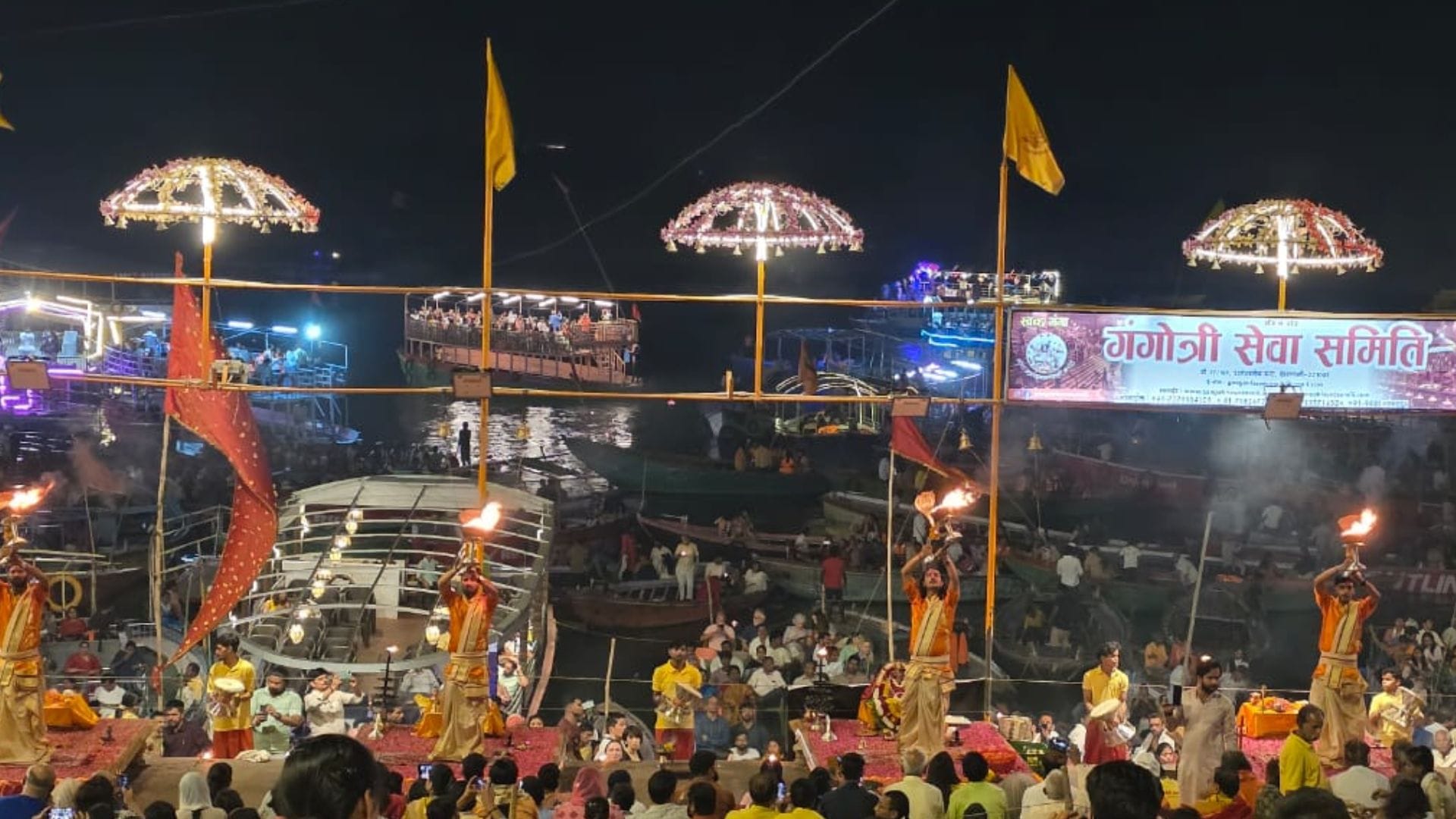 Ganga Saptami 2025 saree and garland of crossbones offered to Maa Ganga in varanasi