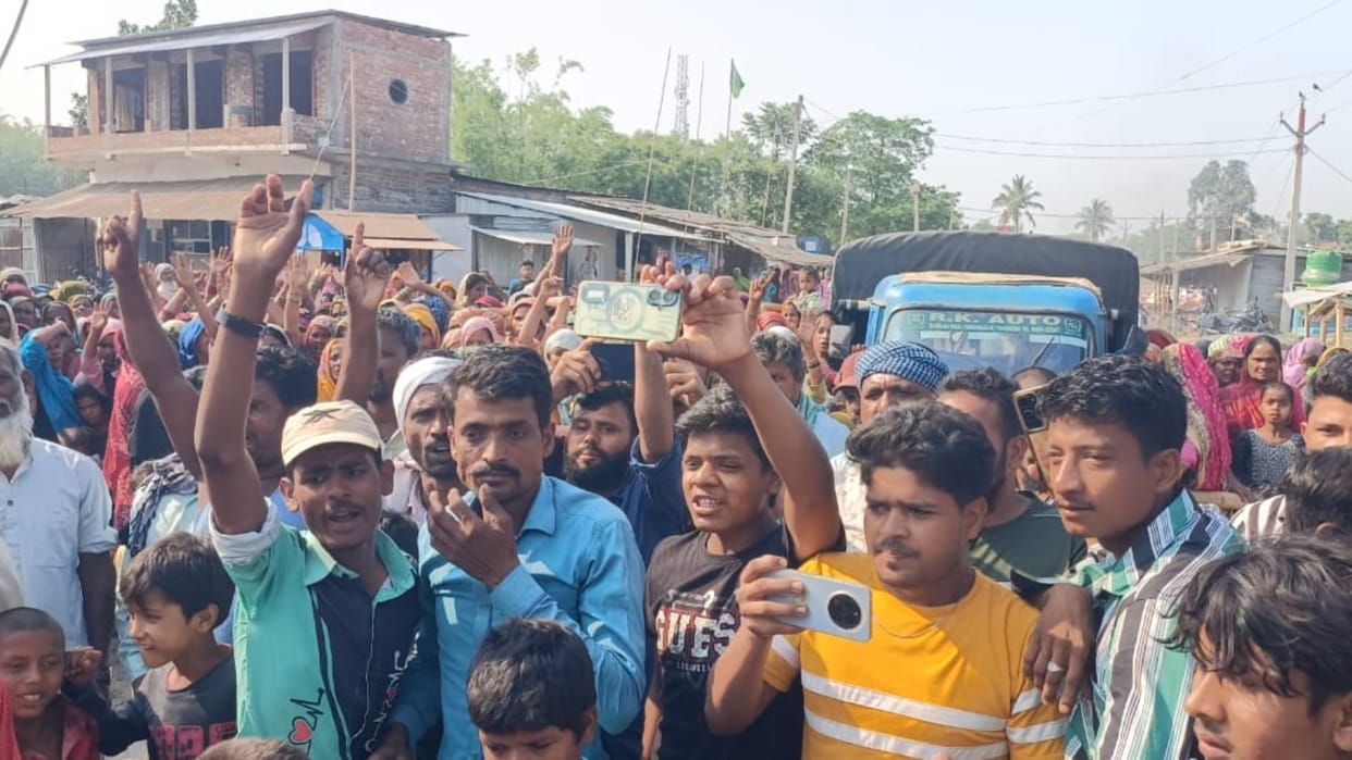 Imasin badly injured in a land dispute, died a month later villagers staged fierce protest