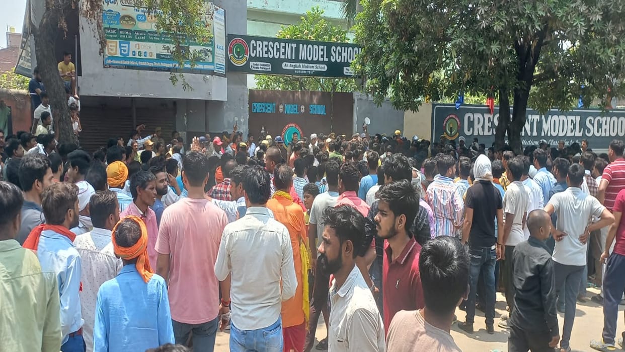 People took to the streets in Kunda to protest against harassment of an innocent