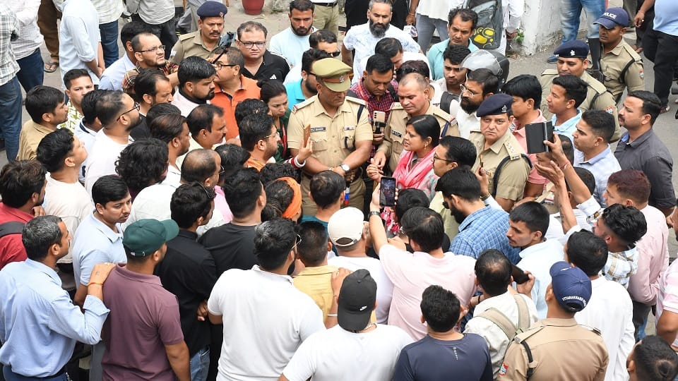 Outrage against Usman who misdeed an innocent in nainital