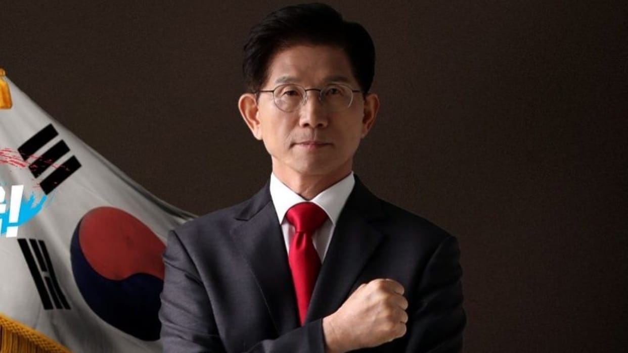 South Korea's main conservative party nominates Kim Moon Soo as its presidential candidate