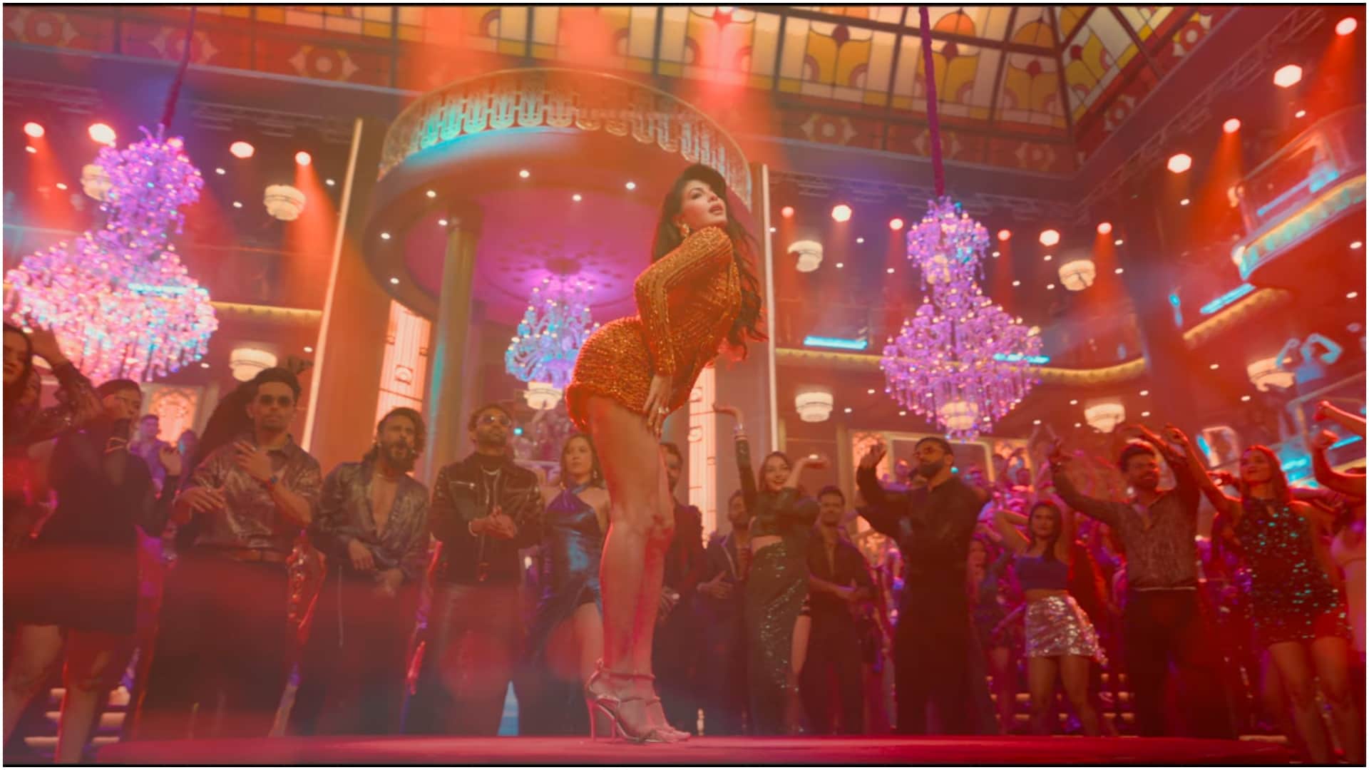 HouseFull 5 first song laal pari released in yo yo honey singh and Simar Kaur voice