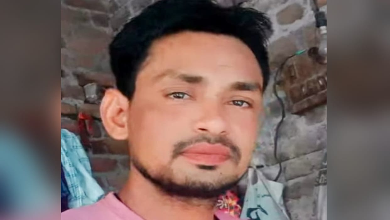 man died in road accident who runaway from the Government Medical College shahjahanpur