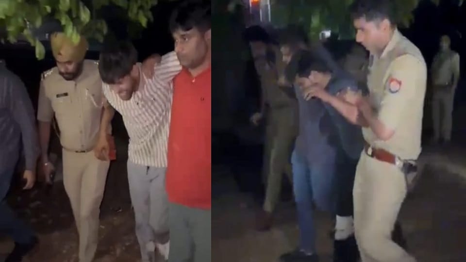 Agra police got a big success Encounter with the criminals of Kargil firing incident two got shot