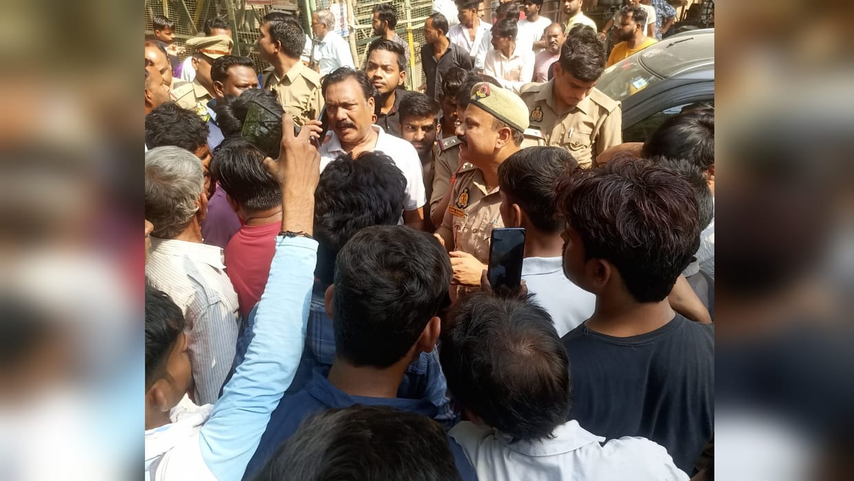 A jam was created by placing the body of a youth on the road, a day before a dead body was found in Yamuna